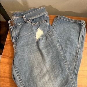 NY&Co Distressed Blue Jean Capris